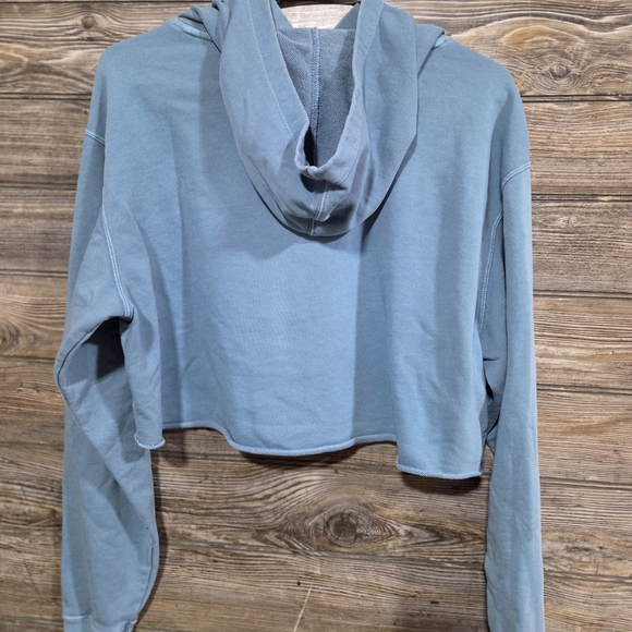 Nike Women's Blue Cropped Sweatshirt - Picture 2 of 5